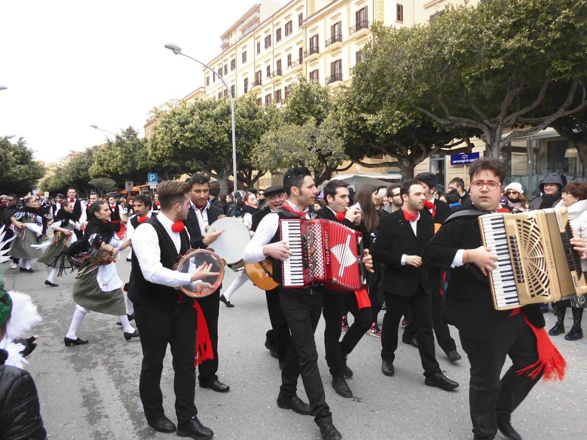 B&B Le 4 Stagioni Sul Viale, Belvedere Di 阿格里真托 外观 照片